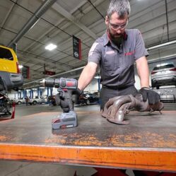 Máy Khoan Vặn Vít Chạy Pin Ingersoll Rand D3141 51Nm